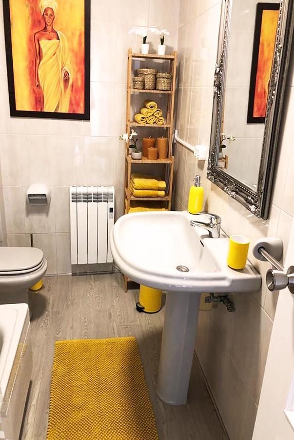 Yellow Home Santiago de Compostela Exterior photo
