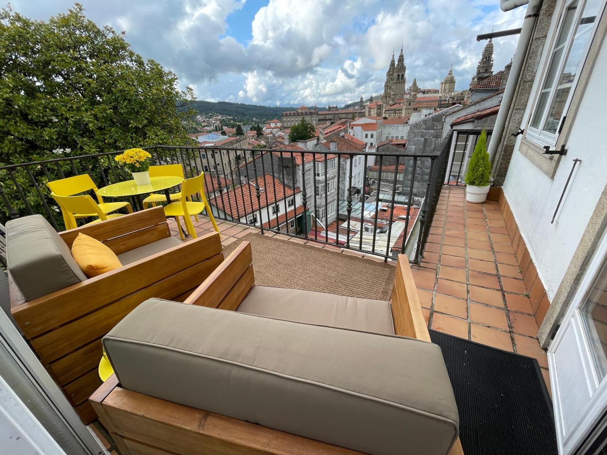 Yellow Home Santiago de Compostela Exterior photo