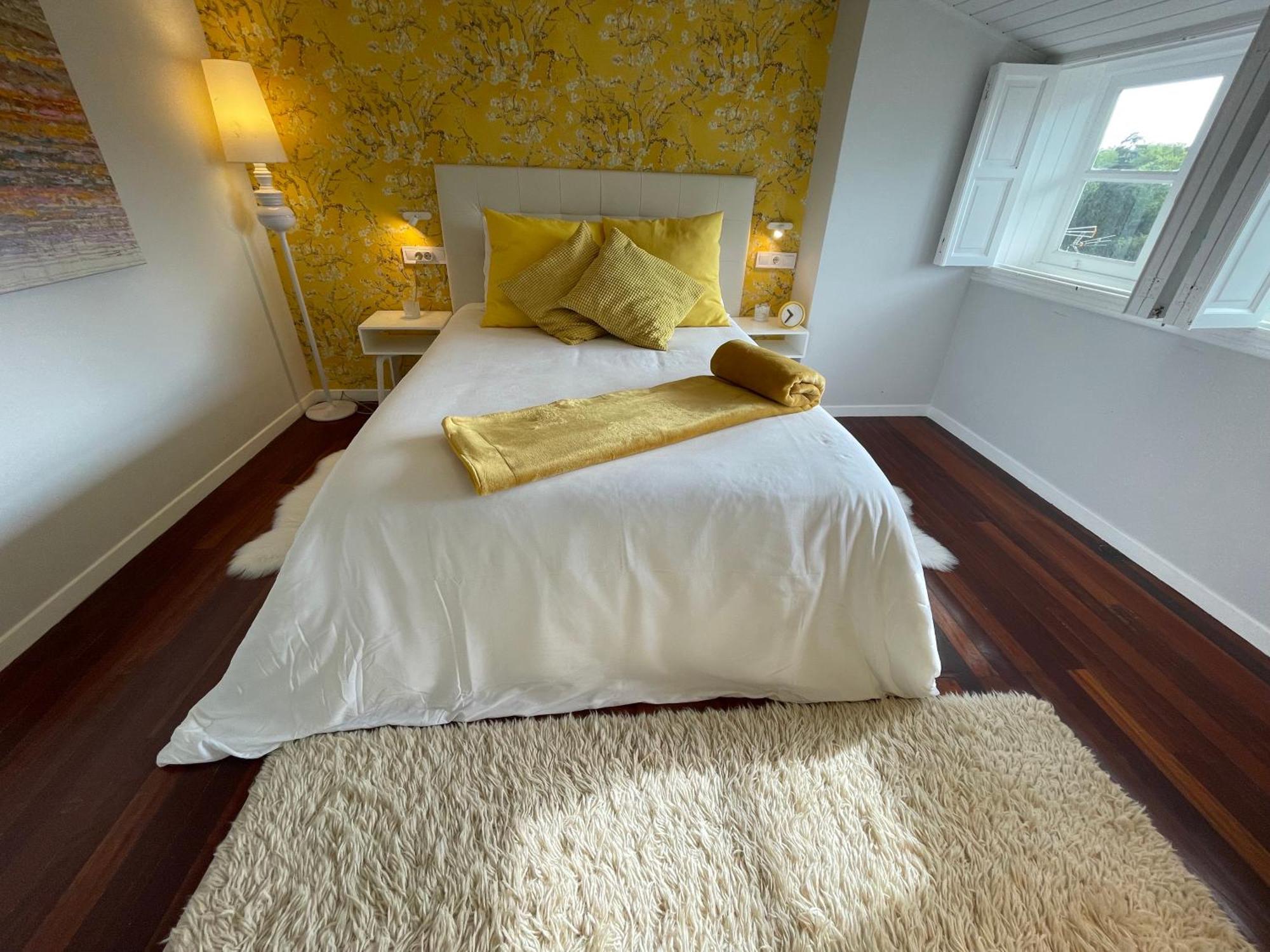 Yellow Home Santiago de Compostela Exterior photo
