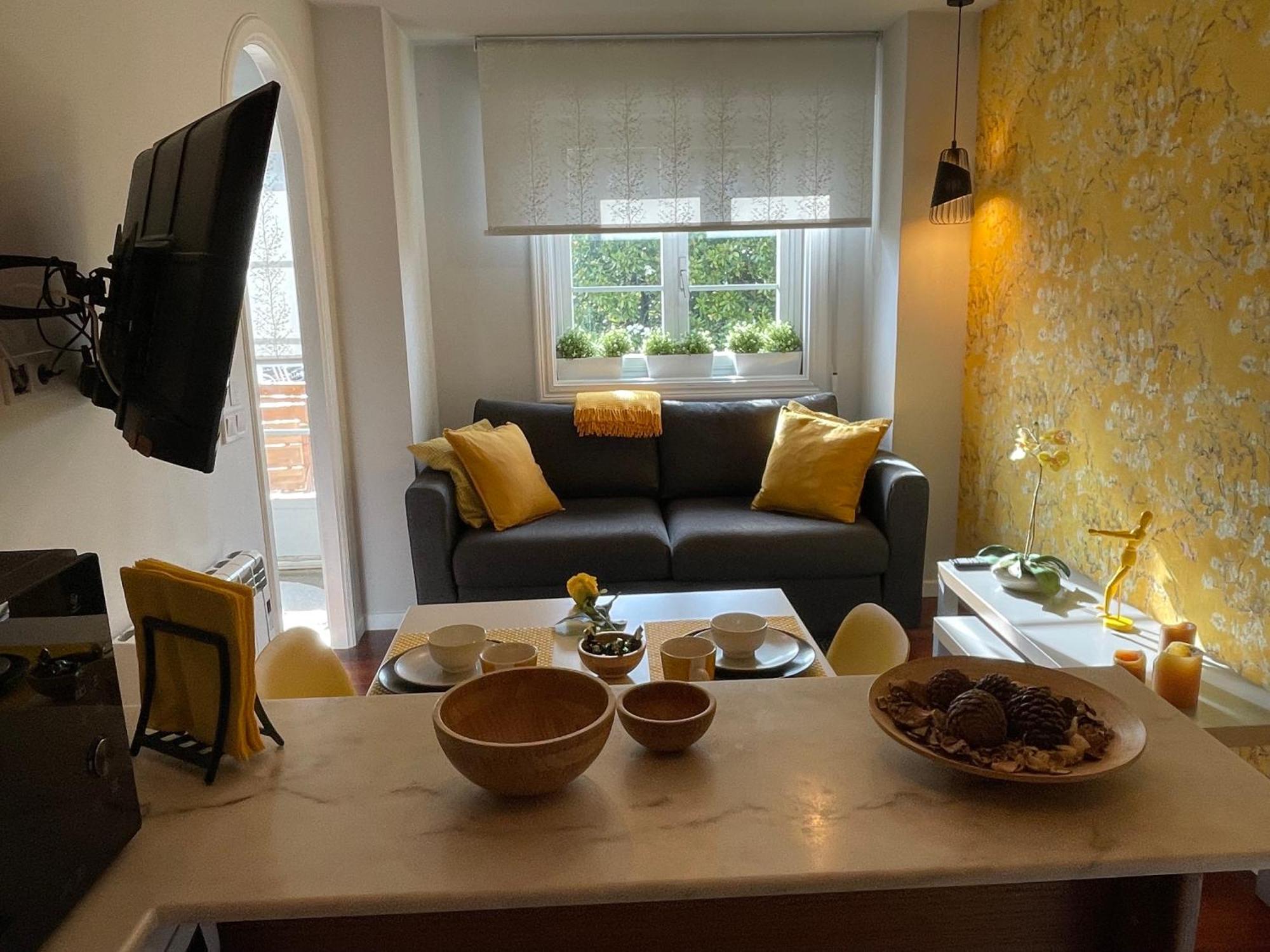 Yellow Home Santiago de Compostela Exterior photo