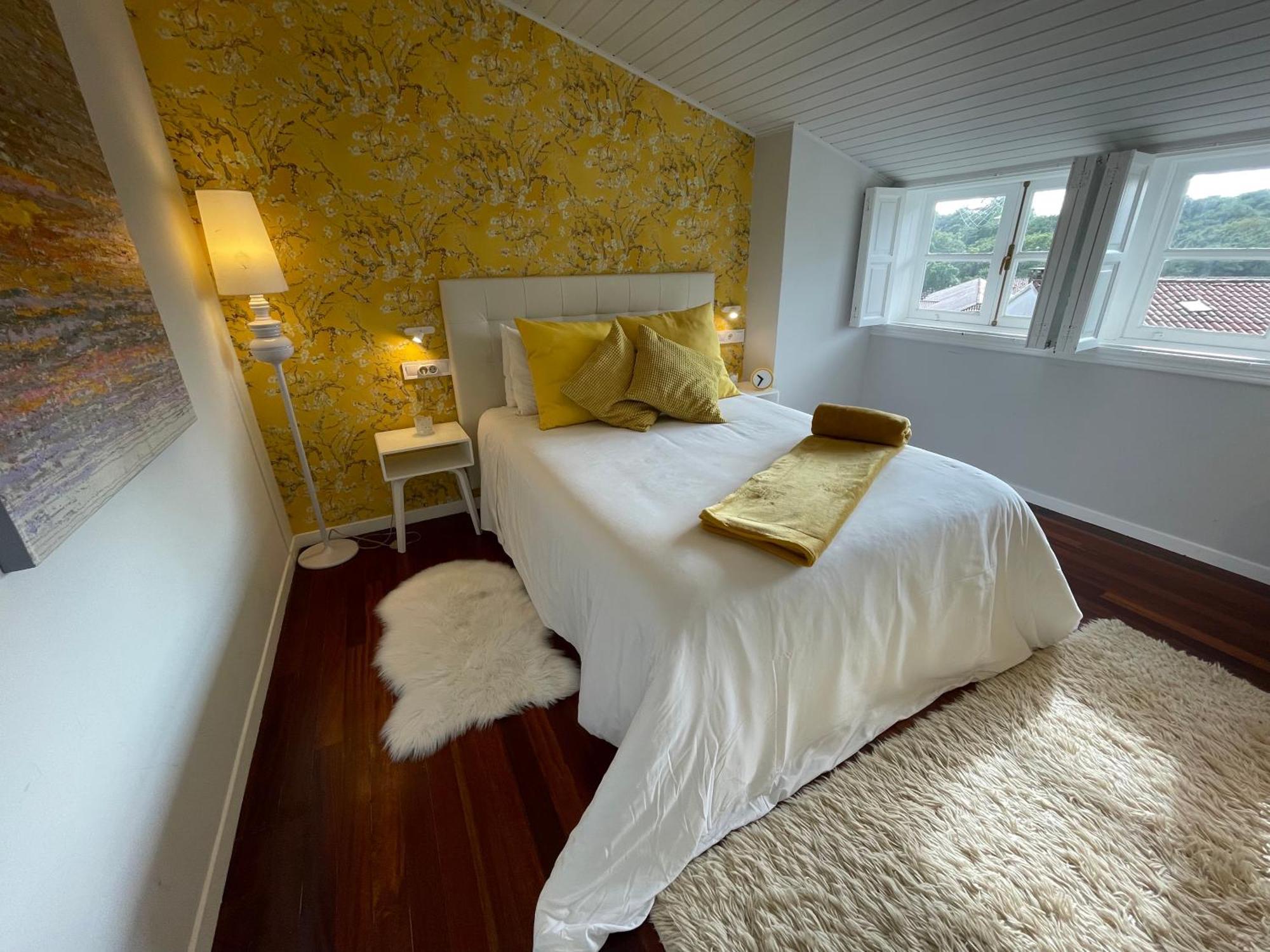 Yellow Home Santiago de Compostela Exterior photo